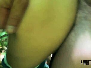 i accidently met a nympho in the woods who wanted to cum in her pussey