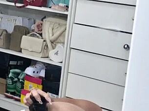 Arrombei Meu Cu com o Pau Preto de Borracha