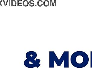 British Teen 18+ Quick Fuck & Huge Cumshot!