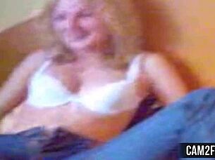 blonde teen 18+ performs in free amateur porn video scene