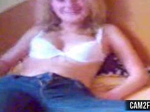 blonde teen 18+ performs in free amateur porn video scene