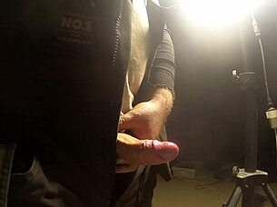 Ever seen such an awesome cumshot with sweet ejaculation like this?