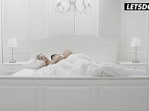 Passionate Morning Quickie With Beautiful Czech Girl Showing Tits 😍