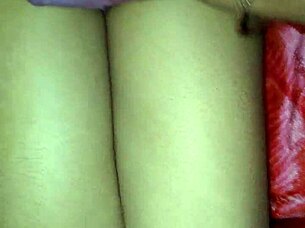 Indian Bhabi's Pussy in Full Silk Picture