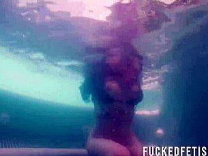 helen star and her couple doing oral sex with vibrator underwater