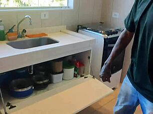 Pregnant wife cheats with plumber, full creampie inside