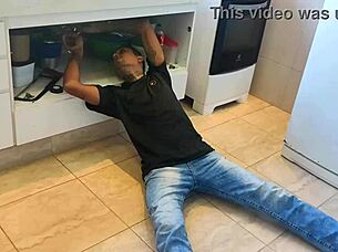 Pregnant wife cheats with plumber, full creampie inside