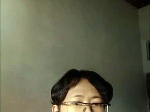 Amateur shemale in black bra and stockings cums on handkerchief