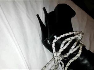 I am Pato22cd, tightly bound in bondage scene