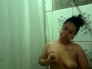 tomando banho gostoso e dedilhando minha bucetinha no chuveiro, she moans in pov ass teen 18+ latina pornstar brunette big ass orgasm