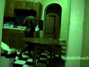 Cocoa Kat fucked in trap by worker 😏