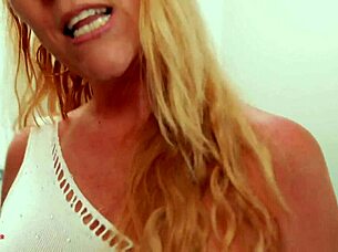 Curvy Latina milf says, 'I want to suck your big dick.'