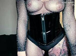 petite surprise sally valentine and cris angelo 😏