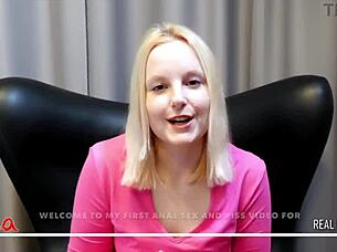 Beautiful teen girl nude on webcam