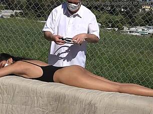 Ο γιατρός Grey δίνει μασάζ