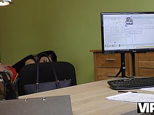 Morena Unemployed Woman Undresses For Cash In Vip4k Casting.