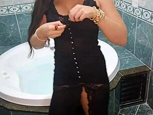 Pamela Pantera enjoys the erotic chair hydromassage with anal plug until she cums.