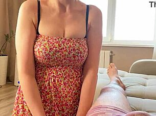 Stepdaughter begs stepfather for blowjob and rides him hard 😏