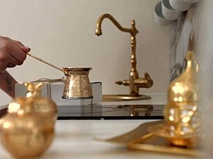 SOFA WEBER AND MARY FROST IN FFM THREESOME