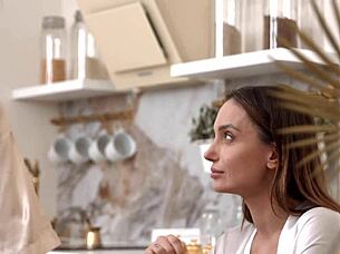 SOFA WEBER AND MARY FROST IN FFM THREESOME