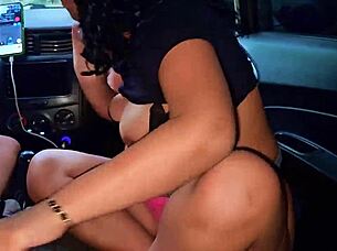 milf deisyyeraldine swallows uber driver's cum in medellin car 😈