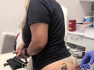 Blonde Client With Butt Tattoo Gets Injection In Spa Session 2.