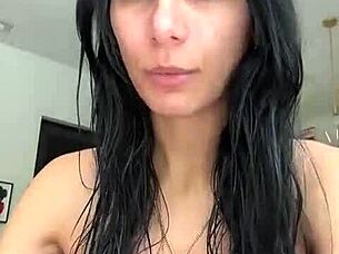 mia shows off her big ebony ass