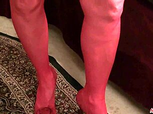 Blonde Granny Pumps Pussy for Solo Pleasure