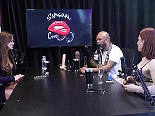 Tati Weg's dirty talk versus sensual vibes.