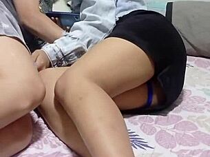 Mi Hermanastra Me Invita A Ver Película Y Me Termina Dando Una Sorpresa Luce Bien Mi Hermanastra