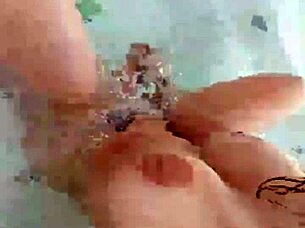 hey, lili the latina babe shows off her big ass on webcam in sexy poses