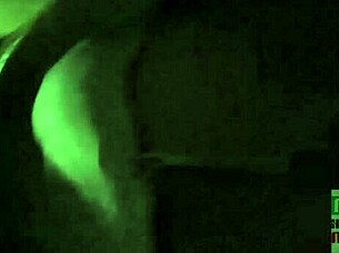 follando en el auto a la esposa de un fan saludos man si se dejo te la regreso bien llenita y con video