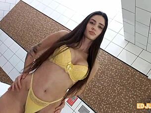 Ed junior fucks vitória camargo bareback with oiled ass in anal