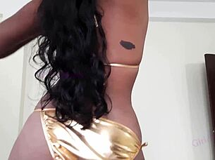 Striptease - excellent Indian stripping action