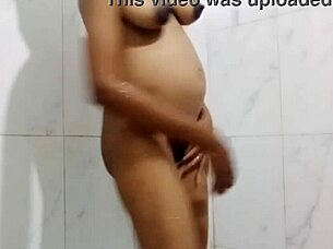 Amazing skinny girl pisses powerfully in bath