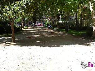 alert! she's eating chicken with semen, brutal cumshot for neighbor lorena lopes!