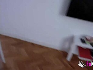 alert! she's eating chicken with semen, brutal cumshot for neighbor lorena lopes!