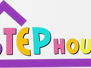 I fooling around in public with my milf