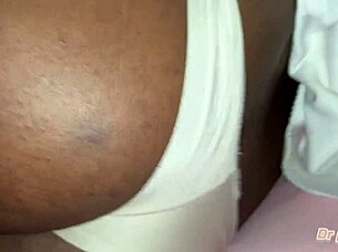 meia irma angolana encontra-se com enorme pau branco na madrugada