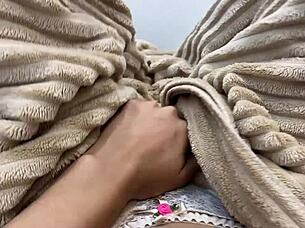 Tired of being alone, I fuck my tight horny pussy hard