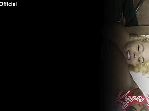 my fistin was so good the camera man coudn't resist