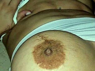 I masturbate with hot mature woman part 1 😏