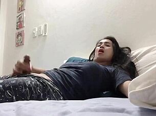 hot cumshot by hot sexy shemale anairb