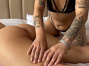 Fodendo com amiga trans clarice boaventura e marido trans participou no final ate receber leite