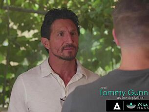 Úžasná holka Jill Kassidy cucá nevlastnímu tátovi velký pták!