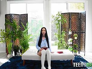 naughty newcomer scarlett rosewood is too dirty to not be a pornstar with brad sterling