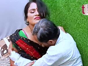 Horny Savita Bhabhi sucks and dives into wet pussy in hardcore sex