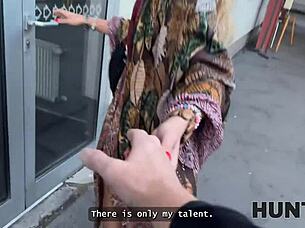 Hunter Felt Intense Passion Fucking Sexy Chick In Public Salon