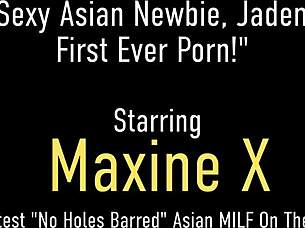 i love maxine's fat milf tits and curvy ass