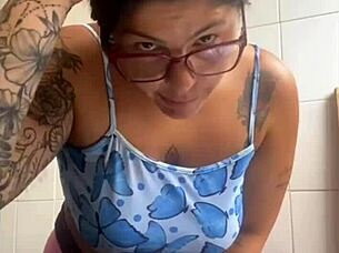 Estou louca pra mostrar minha buceta inchada